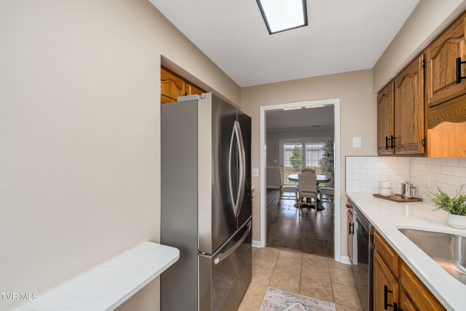 Photo #13: 400 Sunset Drive