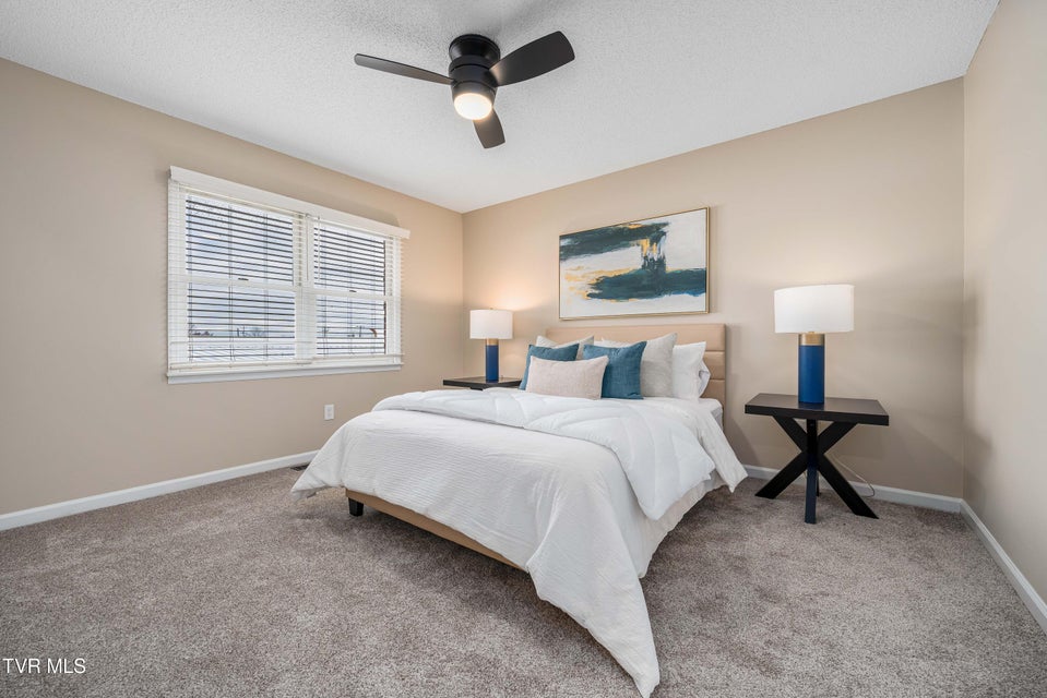 Photo #16: 400 Sunset Drive