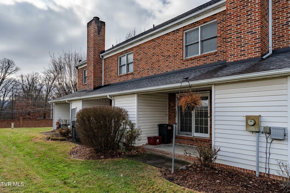 Photo #22: 400 Sunset Drive