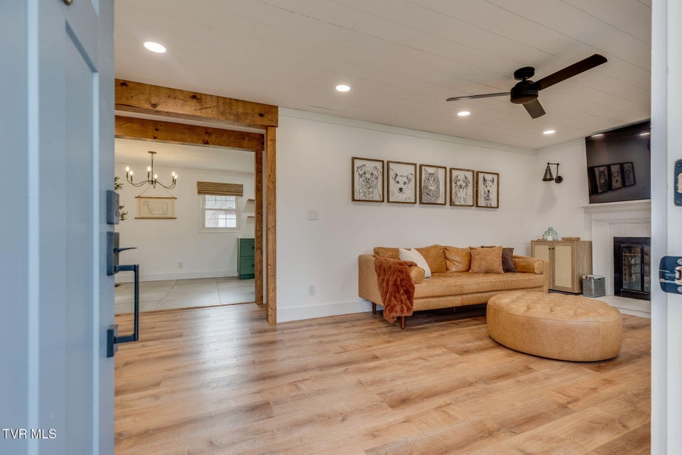 Photo #5: 702 Crowell Lane