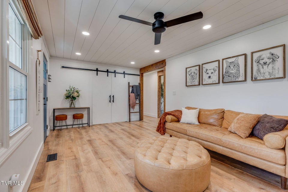 Photo #7: 702 Crowell Lane