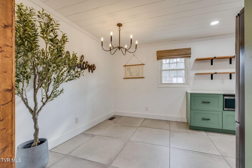 Photo #8: 702 Crowell Lane