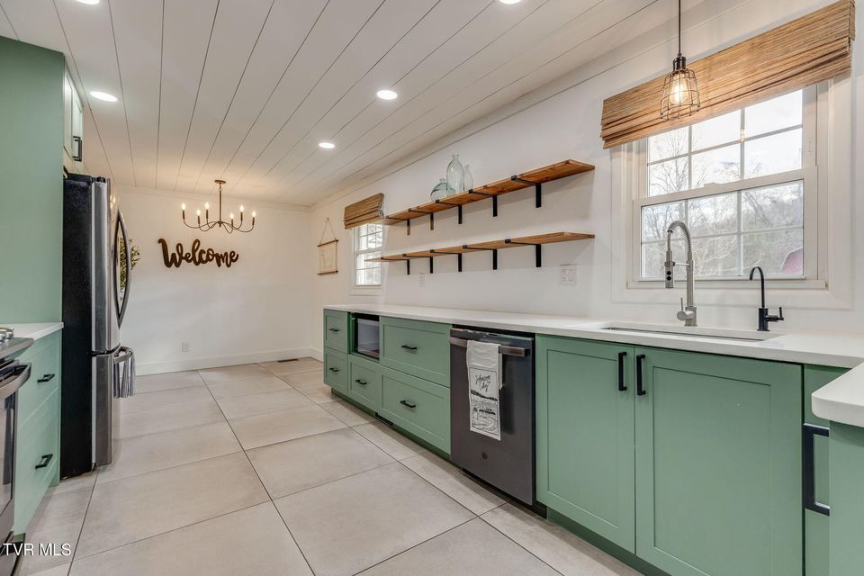 Photo #12: 702 Crowell Lane