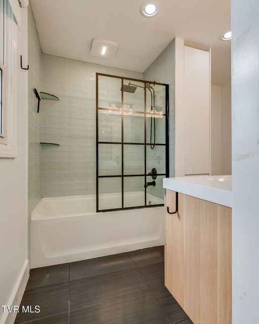 Photo #17: 702 Crowell Lane