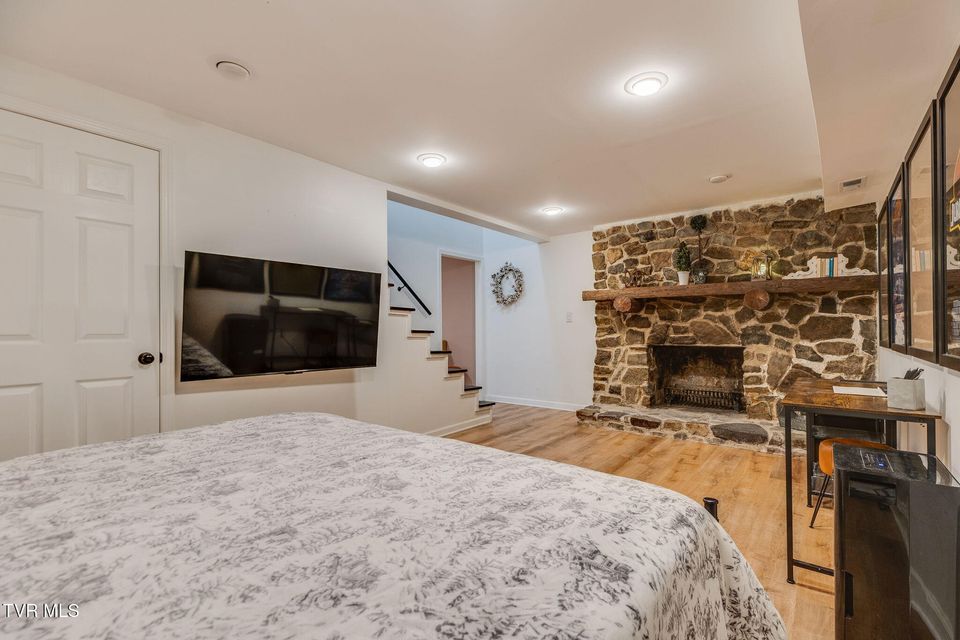 Photo #28: 702 Crowell Lane