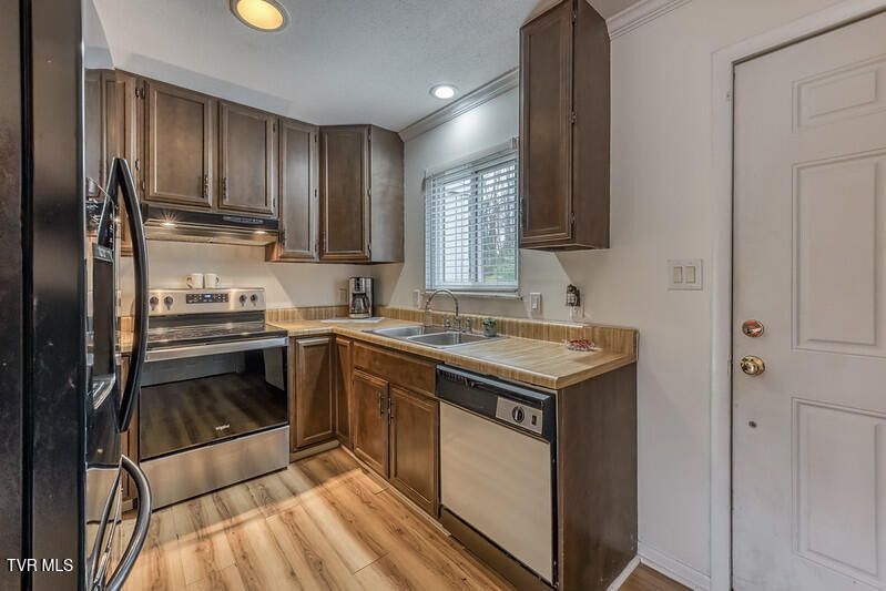 Photo #6: 102 Point Shore Pvt Drive 