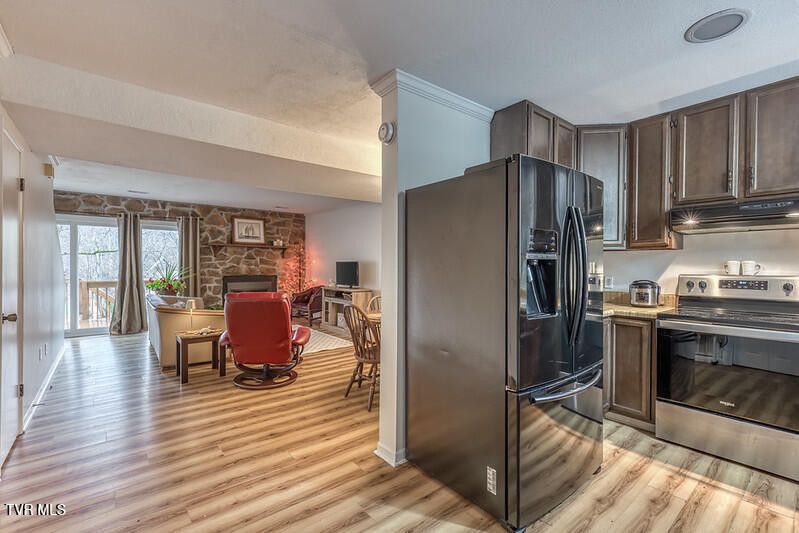 Photo #5: 102 Point Shore Pvt Drive 