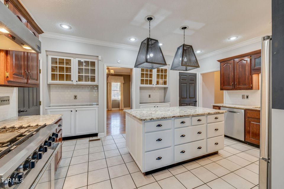 Photo #15: 1001 Fiddlers Way