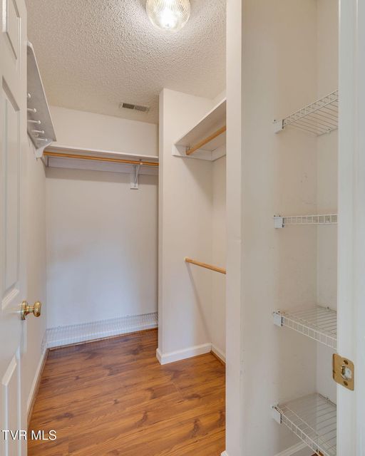 Photo #35: 1001 Fiddlers Way