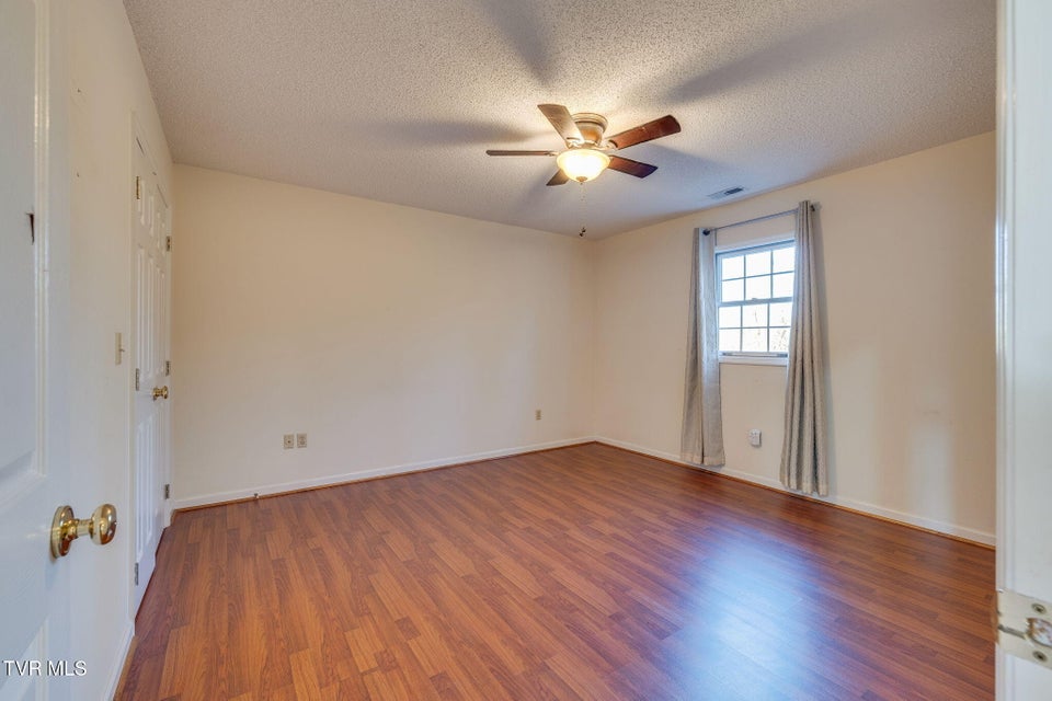 Photo #36: 1001 Fiddlers Way