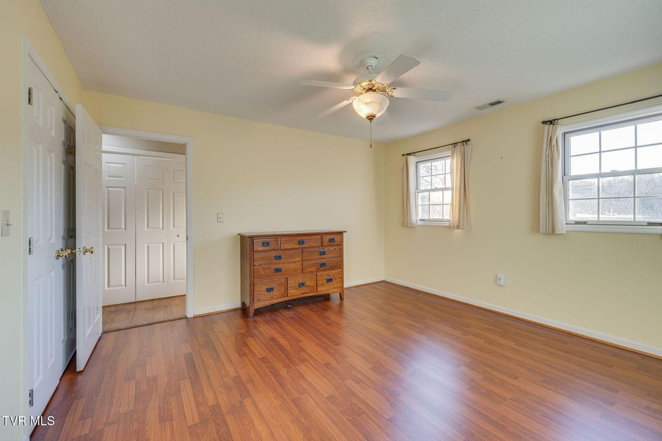 Photo #41: 1001 Fiddlers Way