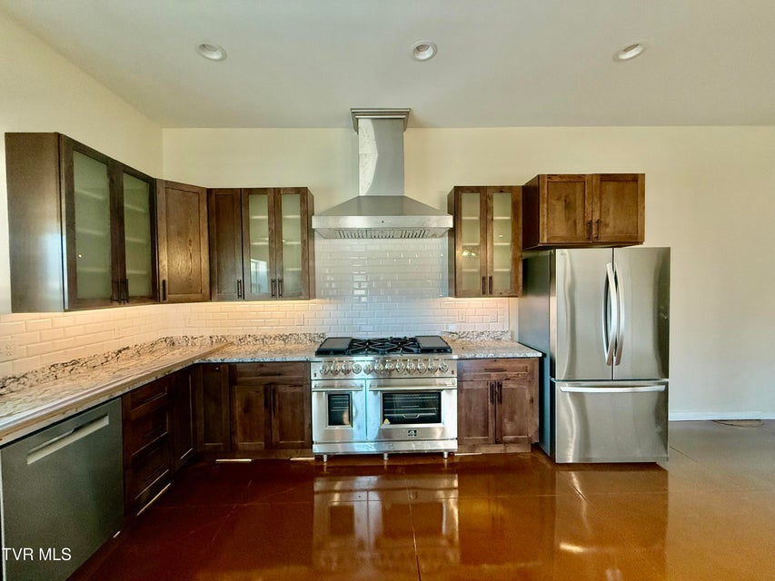 Photo #17: 2114 Powell River Rd 