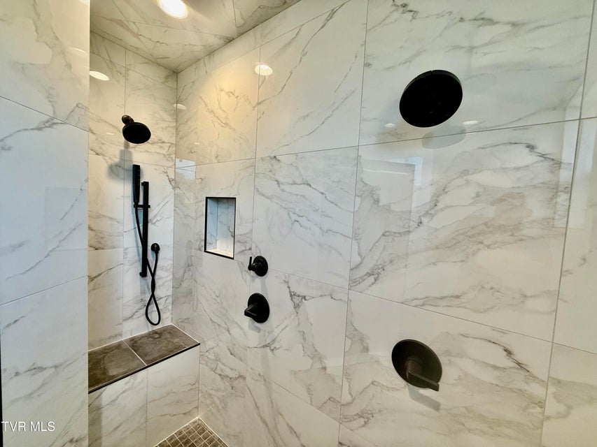 Photo #30: 2114 Powell River Rd 