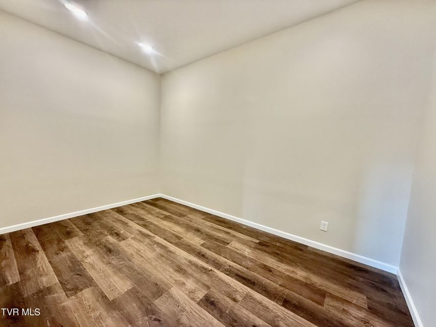 Photo #35: 2114 Powell River Rd 