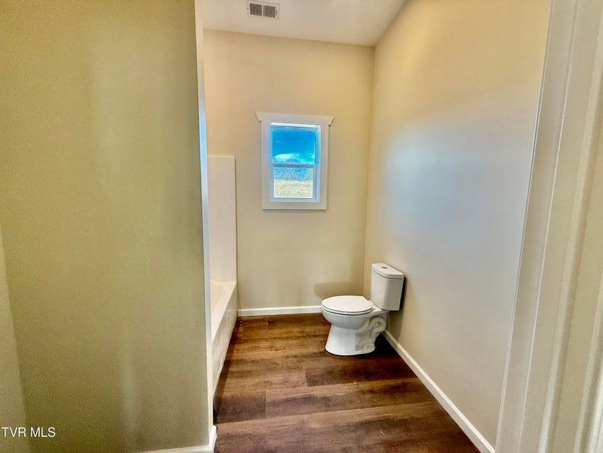 Photo #40: 2114 Powell River Rd 