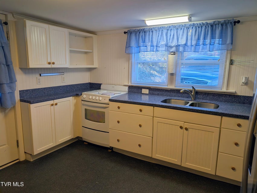 Photo #51: 233 Gravely Road