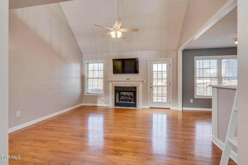 Photo #7: 102 Wyntuck Lane