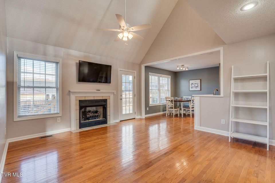 Photo #8: 102 Wyntuck Lane