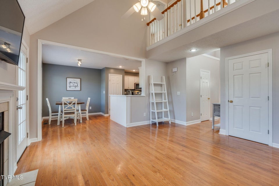 Photo #10: 102 Wyntuck Lane