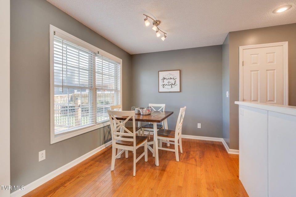 Photo #11: 102 Wyntuck Lane