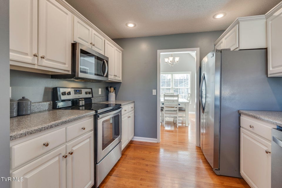 Photo #13: 102 Wyntuck Lane