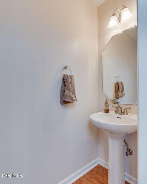 Photo #16: 102 Wyntuck Lane