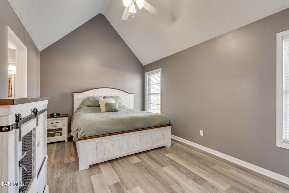 Photo #17: 102 Wyntuck Lane