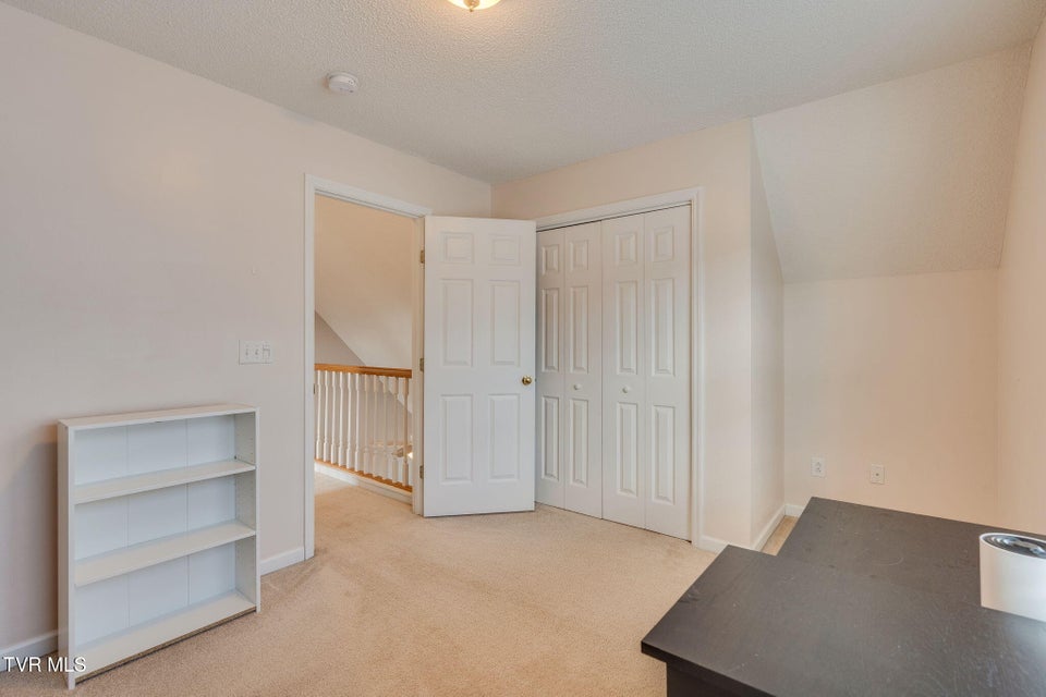 Photo #27: 102 Wyntuck Lane