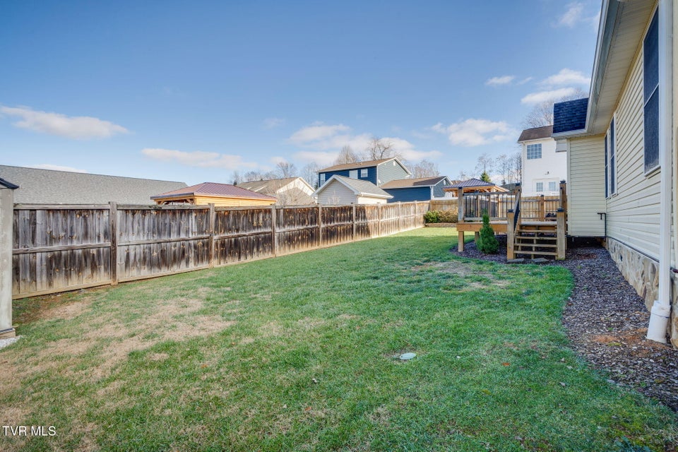 Photo #30: 102 Wyntuck Lane