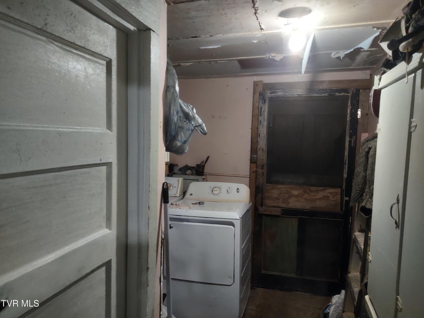 Photo #8: 1004 Maple Street