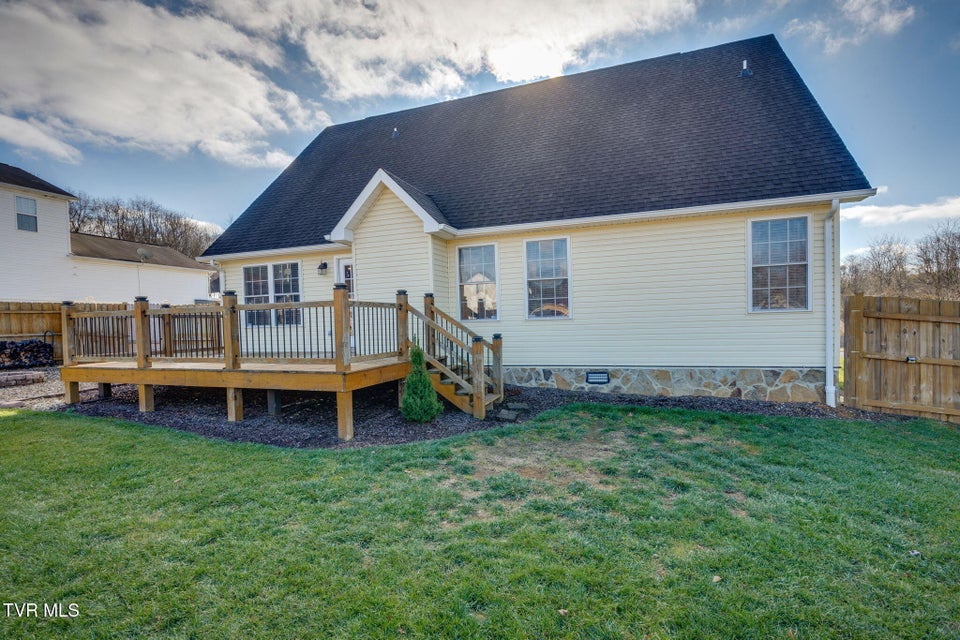 Photo #32: 102 Wyntuck Lane