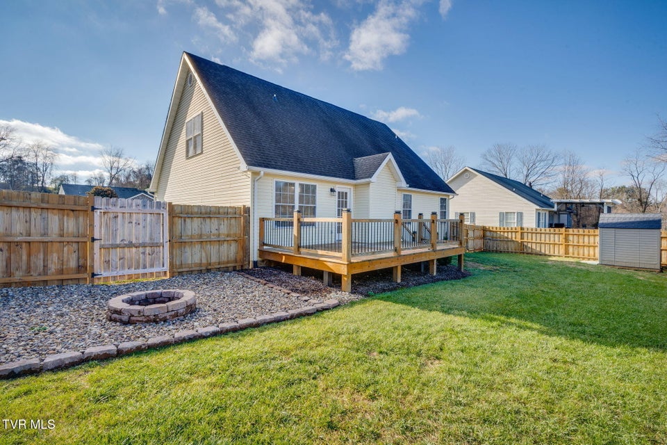 Photo #33: 102 Wyntuck Lane