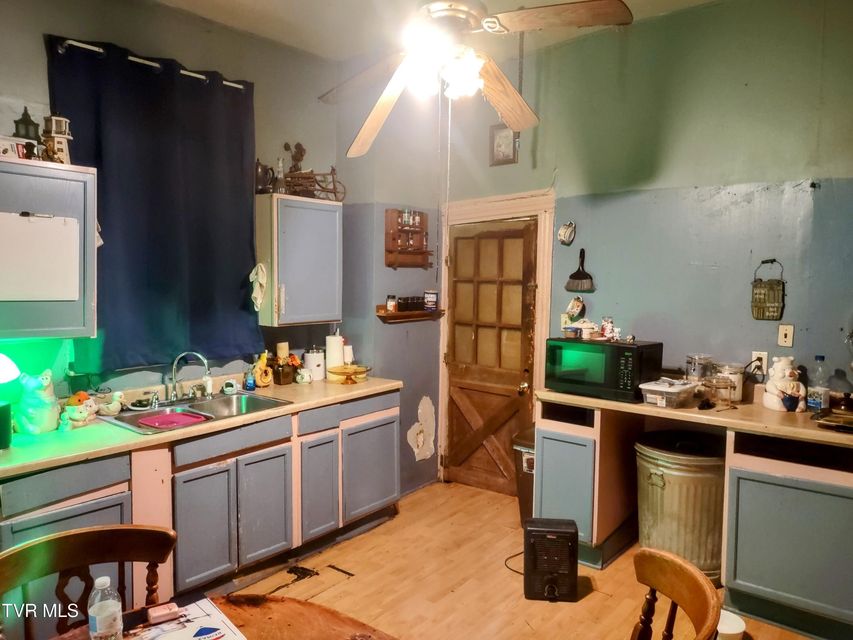 Photo #2: 1004 Maple Street