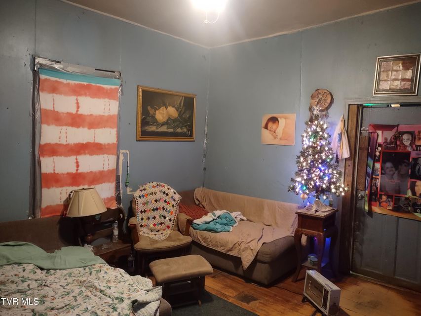 Photo #3: 1004 Maple Street