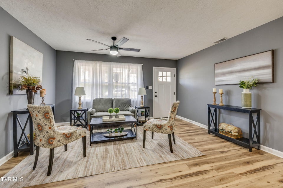 Photo #6: 583 Lovedale Drive