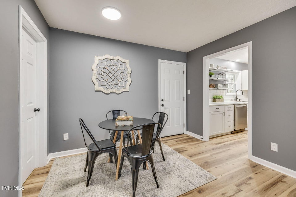 Photo #7: 583 Lovedale Drive