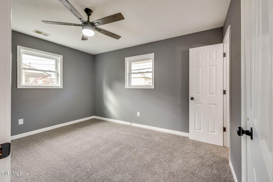 Photo #12: 583 Lovedale Drive