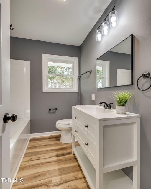 Photo #18: 583 Lovedale Drive