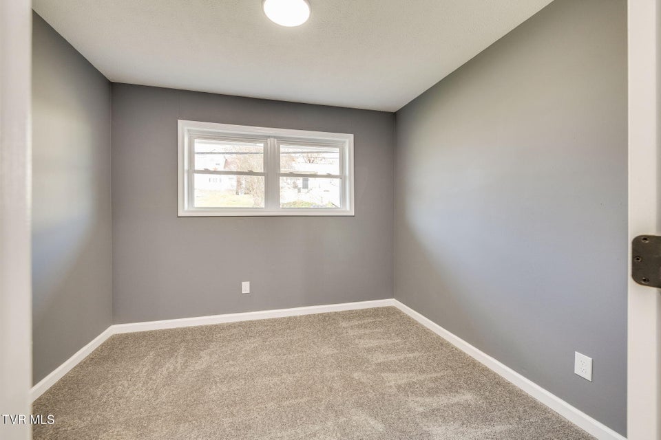 Photo #19: 583 Lovedale Drive