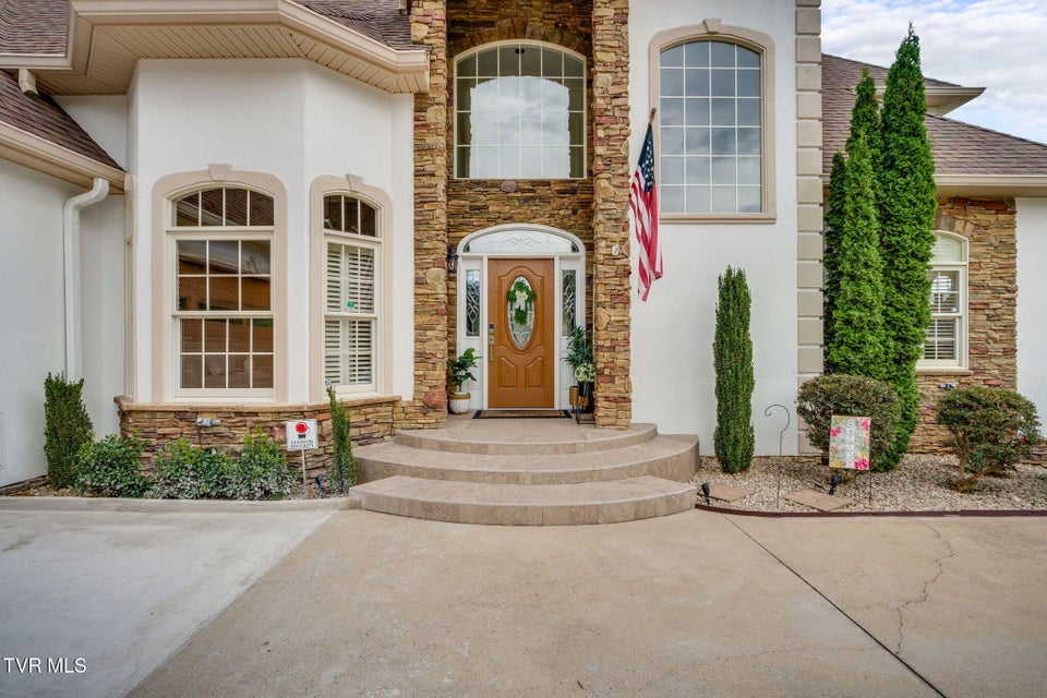 Photo #3: 8 Lake Harbor Court