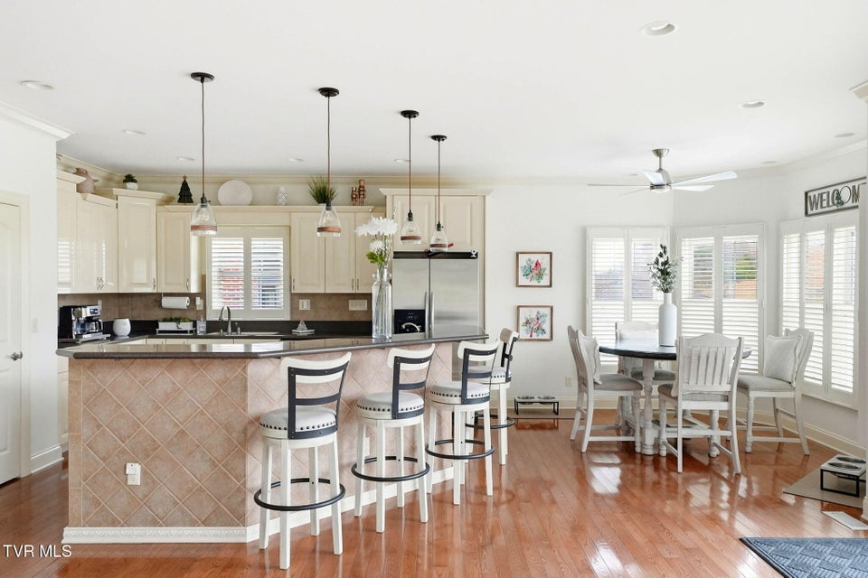 Photo #18: 8 Lake Harbor Court