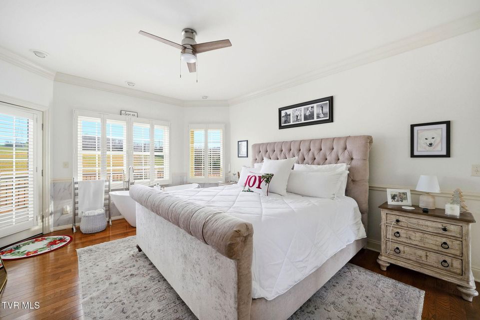 Photo #22: 8 Lake Harbor Court