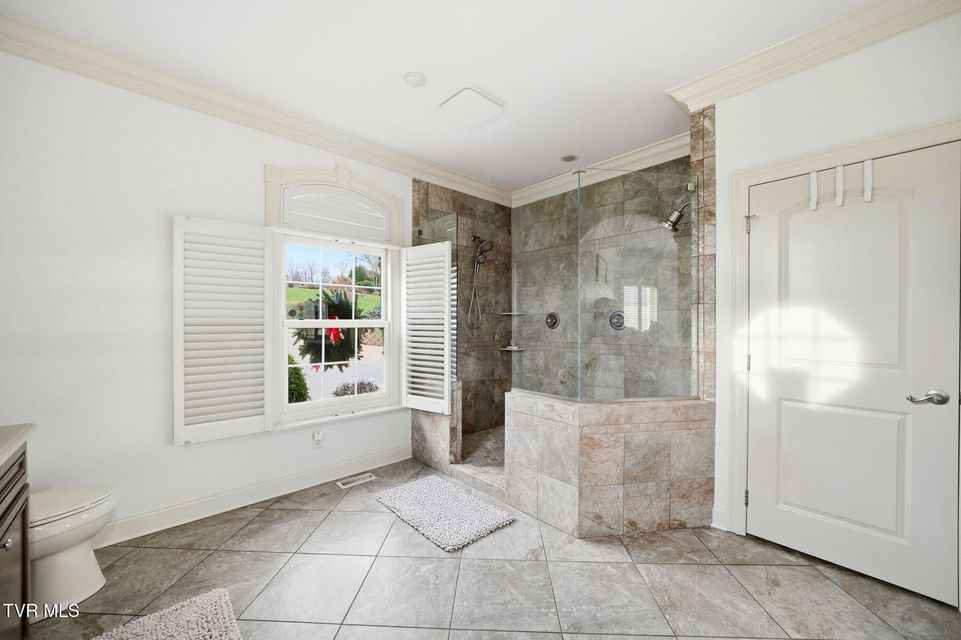 Photo #26: 8 Lake Harbor Court