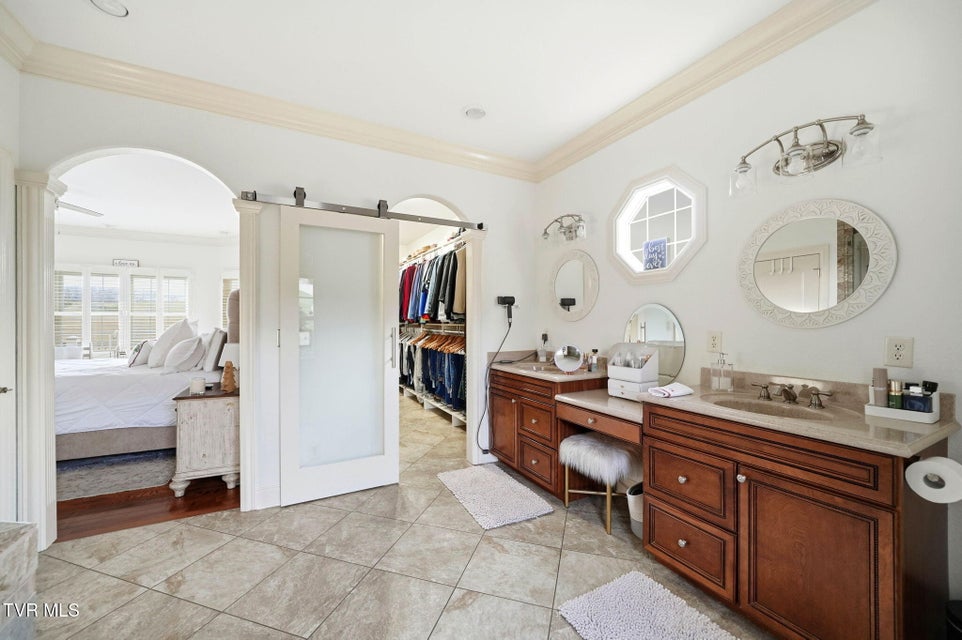 Photo #28: 8 Lake Harbor Court