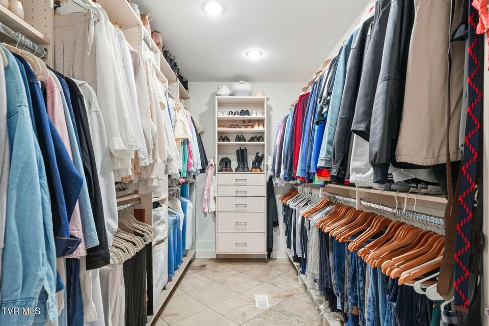 Photo #29: 8 Lake Harbor Court