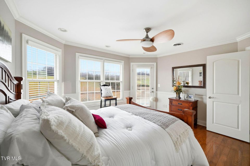 Photo #32: 8 Lake Harbor Court