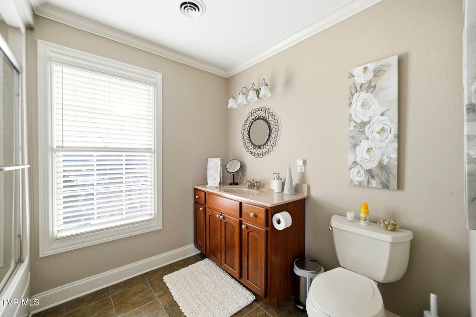 Photo #33: 8 Lake Harbor Court