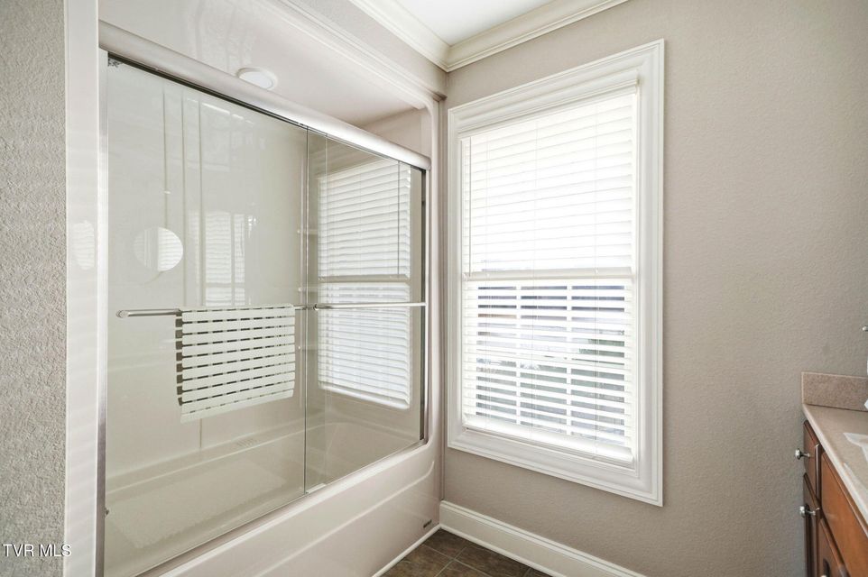 Photo #34: 8 Lake Harbor Court