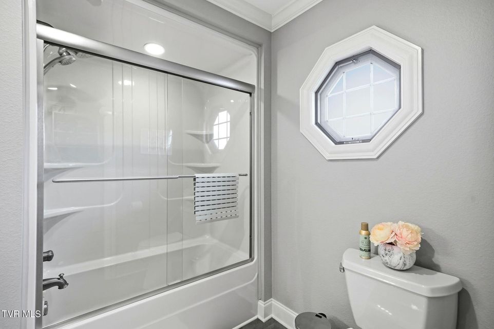 Photo #40: 8 Lake Harbor Court