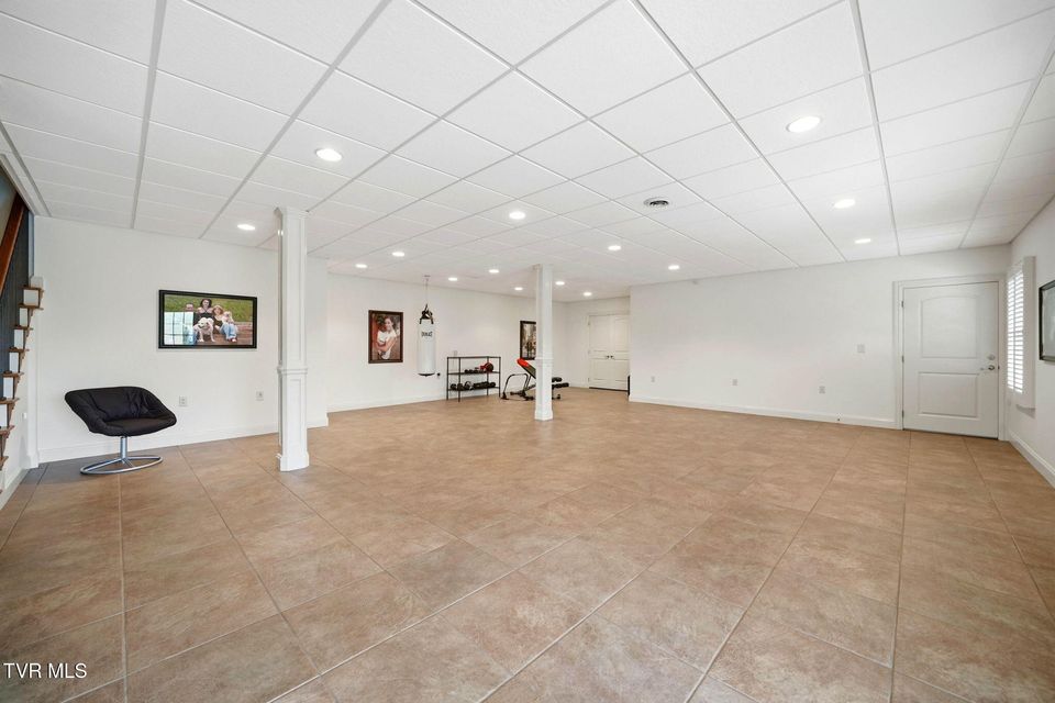 Photo #41: 8 Lake Harbor Court